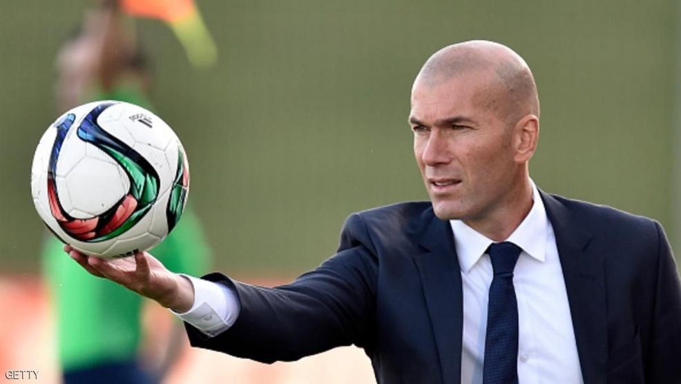 زيدان يجدد تعاقده مع ريال مدريد حتى 2020