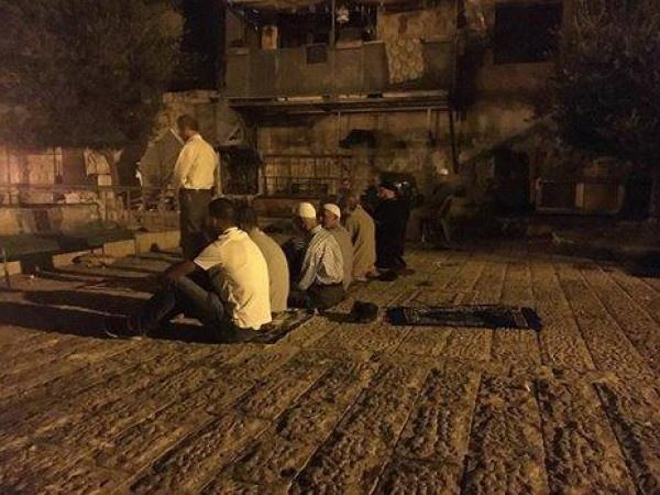 لليوم الثاني: الاحتلال يمنع أهالي أم الفحم من الصلاة بالمسجد الأقصى