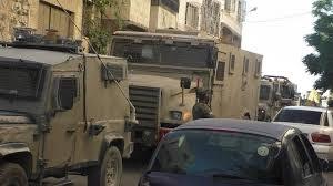 الاحتلال يقتحم مسجدا بالعيزرية ويعتقل عددا من المصلين