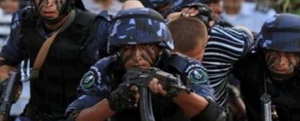 الشرطة تقبض على أب وابنه بتهمة ترويج مخدرات في نابلس