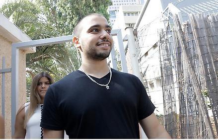 تخفيض حكم السجن بحق الجندي أزريا إلى 14 شهرًا