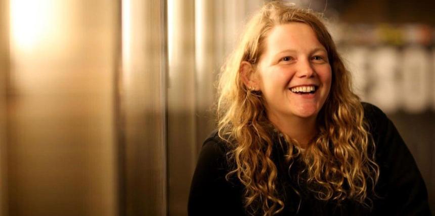 مغنية بريطانية داعمة لفلسطين تلغي حفلا بسبب تعرضها لتهديدات