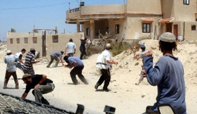 المستوطنون يهاجمون خربة أم الخير جنوب الخليل