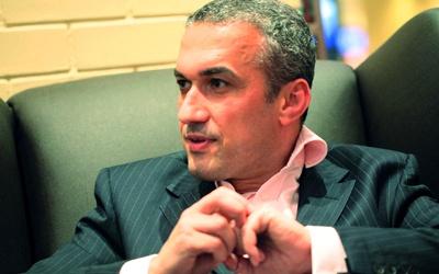 نجل ناجي العلي: الشهيد صلاح خلف نبّه والدي من مخطط لاغتياله.. وبريطانيا ستعلن النتائج