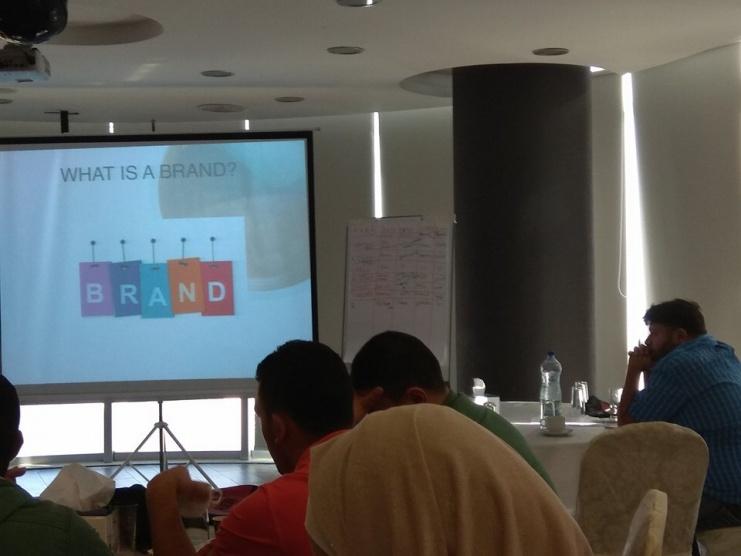 بمشاركة شبكة وتر الإعلامية- وزارة الإعلام وبي بي سي تفتتحان دورة تدريبية لزيادة الدخل بالإذاعات المحلية