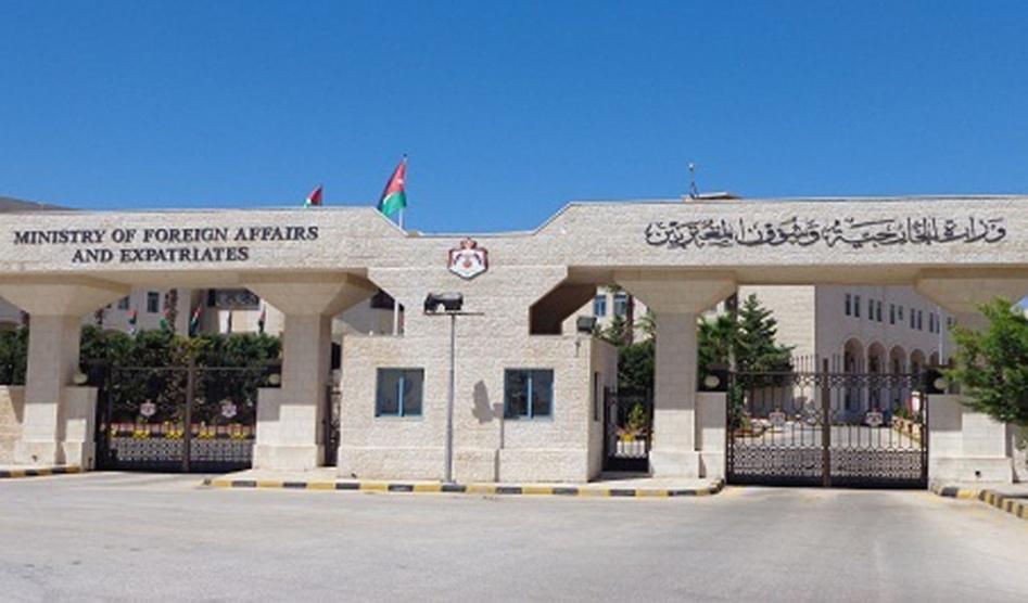 انفجار دراجة نارية أمام الملحقية العسكرية الأردنية في باريس