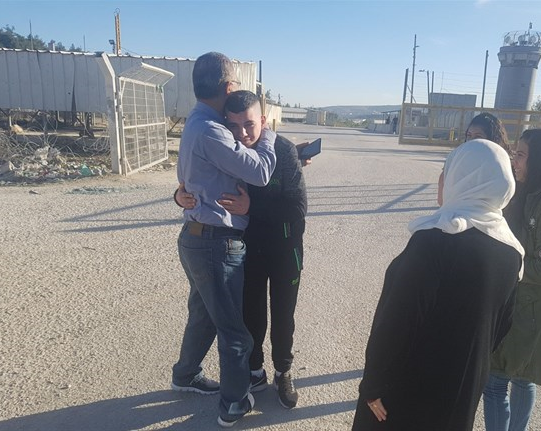 الإفراج عن نجل الزميل الصحفي محمد اللحام