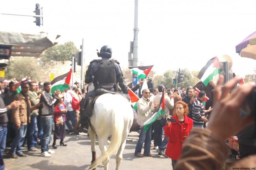 اعتقل النائب أبو زنيد- الاحتلال يقمع المتظاهرين بالقدس