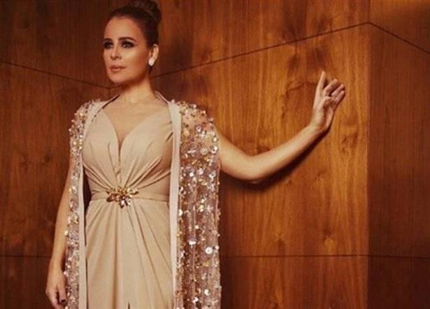 كارول سماحه تعتذر لجمهورها وتعدهم بمفاجأة