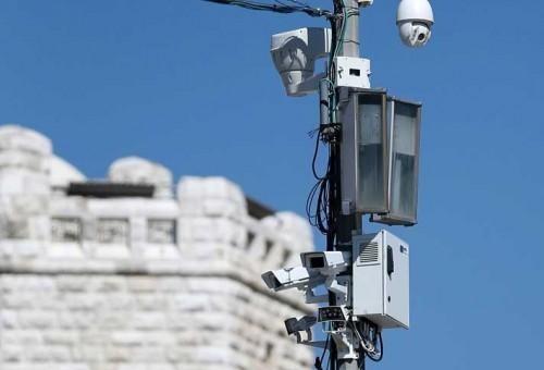 كاميرات مراقبة جديدة في باب العمود وسط القدس