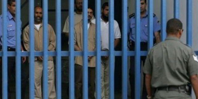 الأسرى في معتقل (ريمون) يقررون حلّ التمثيل التنظيمي