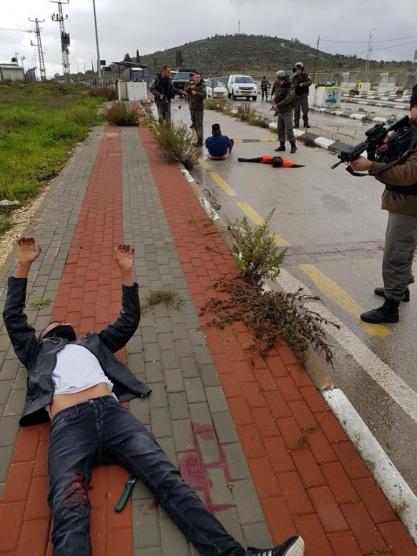 اصابة فلسطيني واعتقال اخر على حاجز زعترة بدعوى محاولتهم تنفيذ عملية طعن