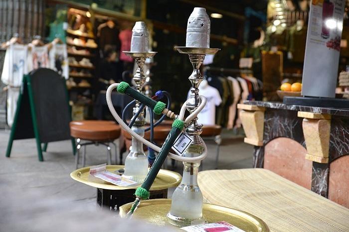 الشرطة تضبط 12 طفلا يدخنون 