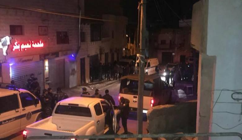 إغلاق محطتين وضبط سولار مهرب