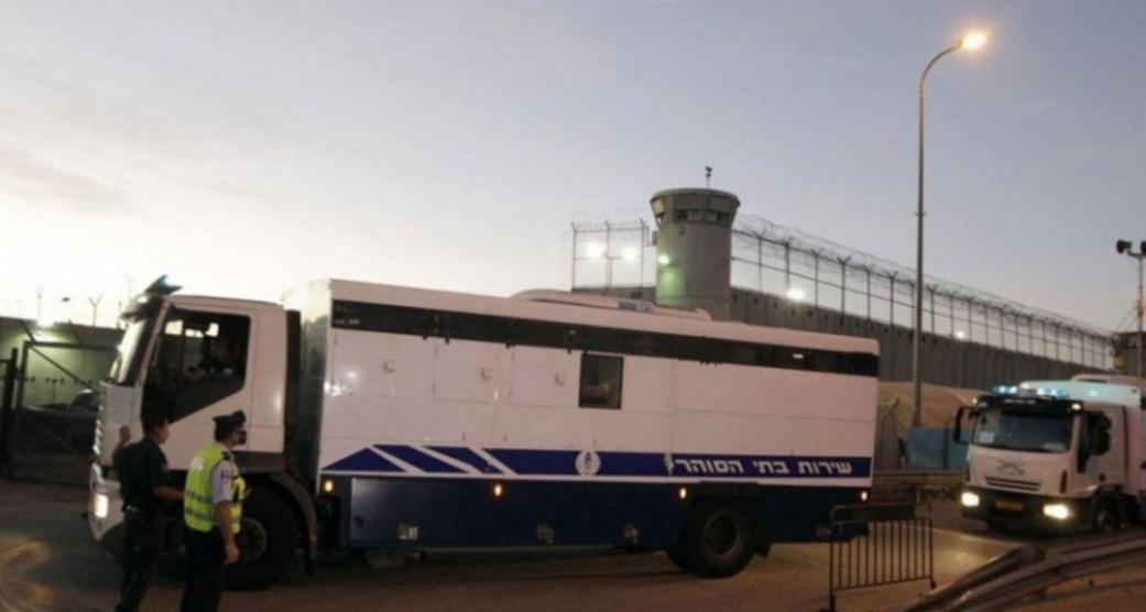 نجاة 7 أسرى من حادث سير