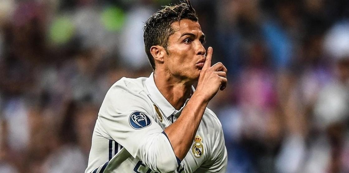 طريقة وحيدة لإطالة عمر رونالدو في الملاعب