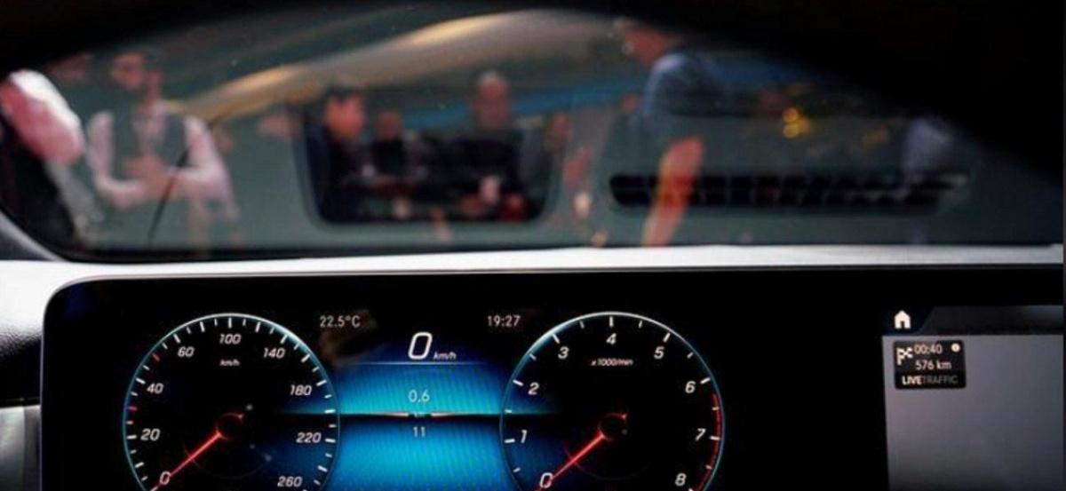 أجرأ محاولة في عالم صناعة السيارات.. مرسيدس جديدة تفهم قائدها