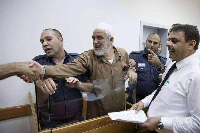 تمديد العزل الانفرادي 6 اشهر للشيخ رائد صلاح