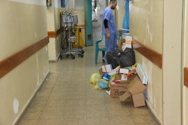 تأجيل 860 عملية جراحية بمستشفيات غزة وتحذير من اوبئة بسبب النظافة