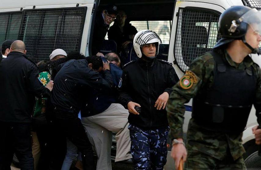بالصور | طرد وفد أمريكي من البيرة