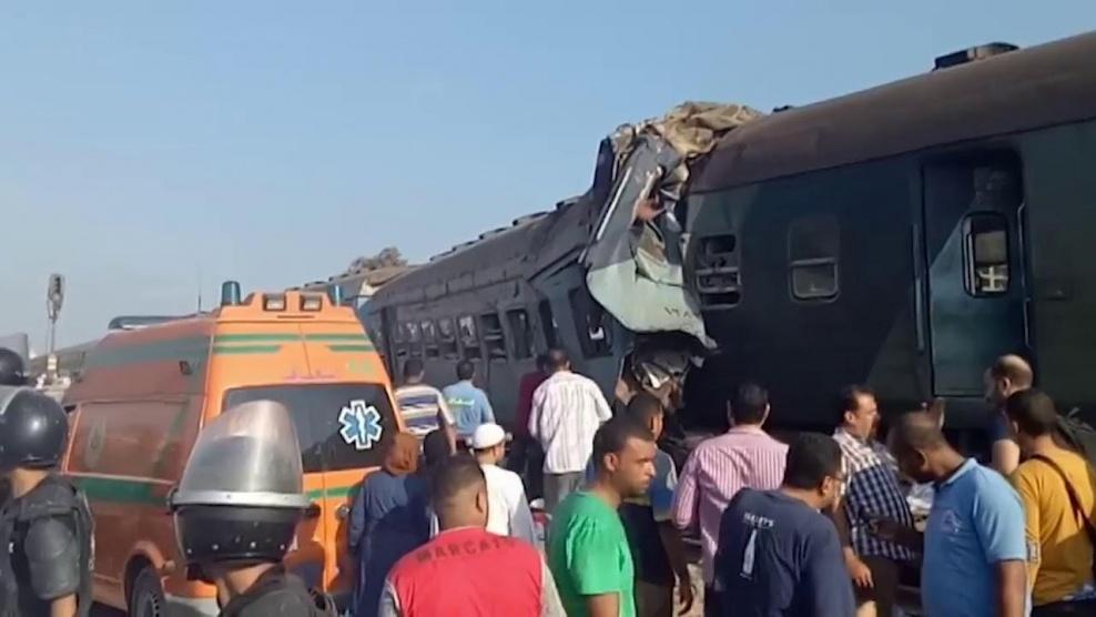 عشرات القتلى والجرحى بتصادم قطارين شمال مصر