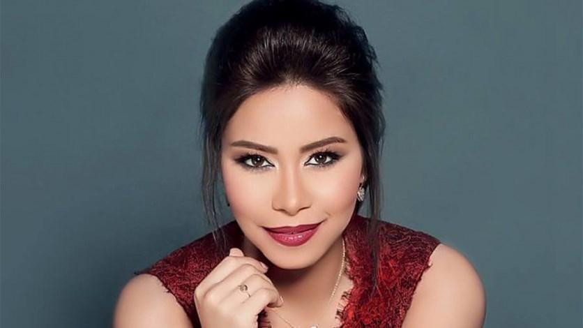 رغم قرار حبسها.. شيرين عبد الوهاب تتوجه إلى دبي لإحياء حفل وتنشر صورة من الطائرة!