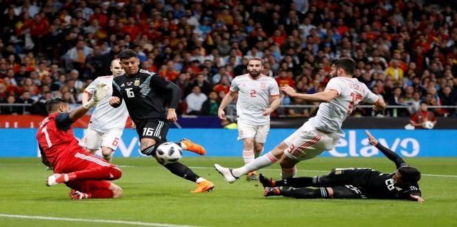 منتخب إسبانيا يسحق الأرجنتين في مباراة تاريخية