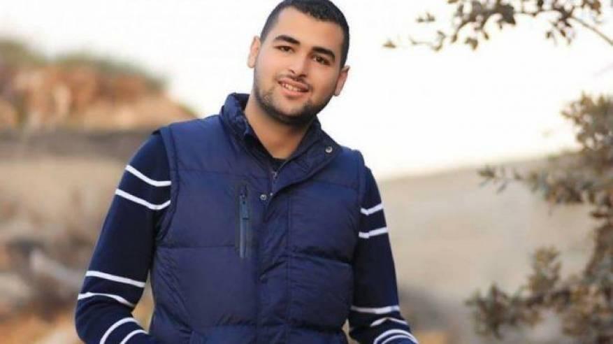 رئيس مجلس طلبة بيرزيت الكسواني يتوقف عن شرب الماء