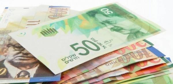 أسعار صرف العملات ... الدولار يواصل الارتفاع