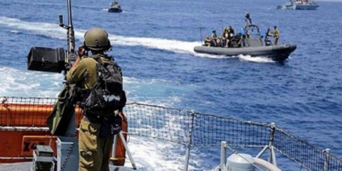 الاحتلال يطلق النار على الصيادين ويلاحقهم ببحر شمال غزة
