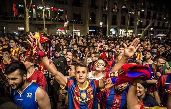 رابطة الليجا تشكو جماهير برشلونة بسبب الكلاسيكو