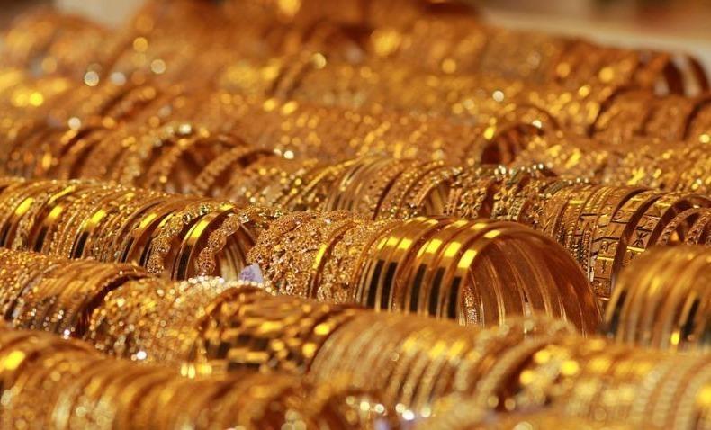 الذهب يهبط لأدنى مستوياته في 2018