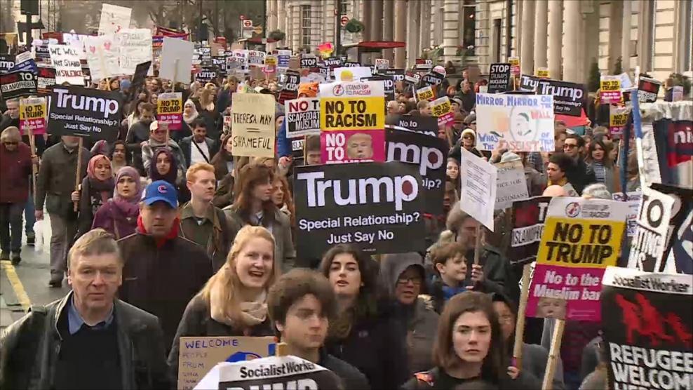 تظاهرة ضد ترمب في نيويورك أثناء زيارته المدينة