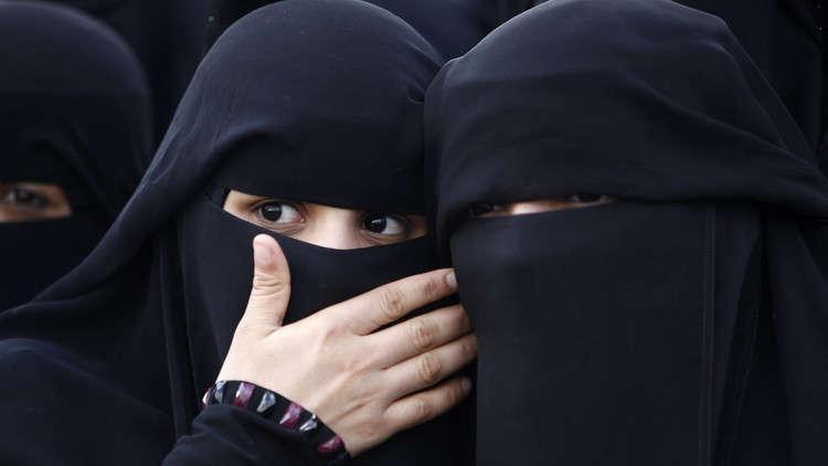 الدنمارك تمنع ارتداء النقاب في الاماكن العامة