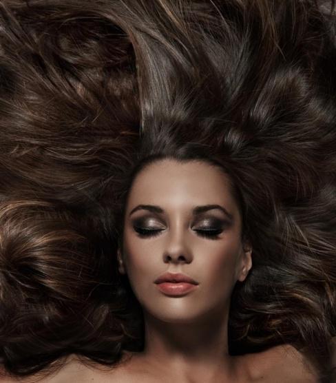4 حلول فعالة لمشاكل شعركِ الشائعة
