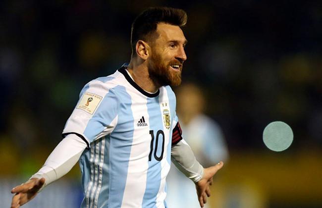 الفيفا يوجه اتهامات لرئيس الاتحاد الفلسطيني بسبب قميص ميسي