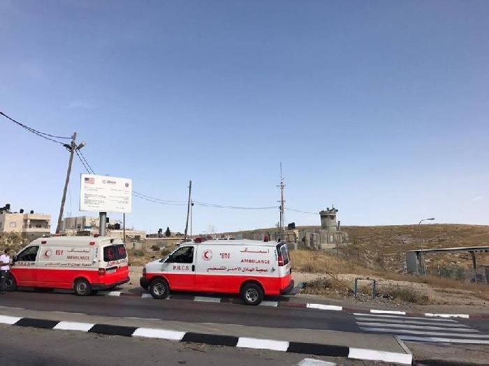 إصابة شاب برصاص الاحتلال على حاجز الكونتينر شمال بيت لحم