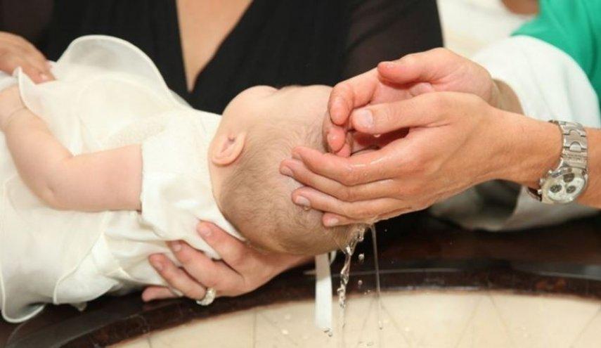 لهذه الاسباب صفع قس فرنسي طفلا