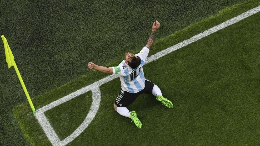 ميسي يحذر من خطورة فرنسا