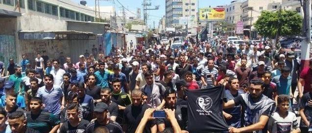 تشييع جثماني الشهيدين الشاب الحمايدة والطفل أبو النجا في غزة 
