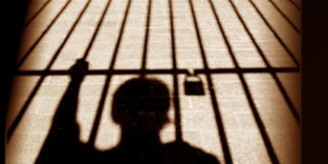 الاحتلال فرض اجراءات مذلة على عوائل الأسرى خلال الزيارة ونادي الأسير يستنكر