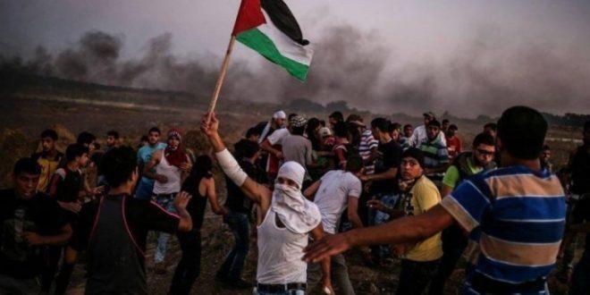 الغزيون يستعدون للمشاركة في جمعة “لن تمر المؤامرة على حقوق اللاجئين”