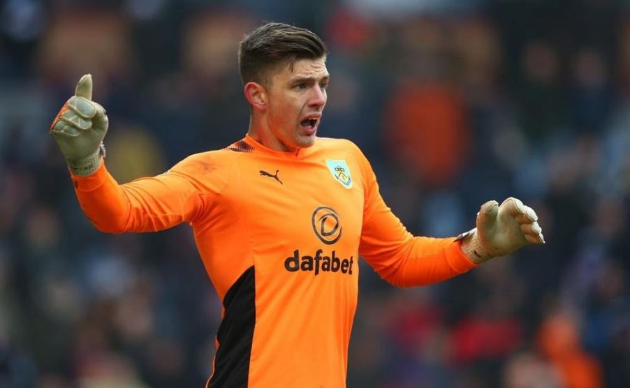 بيرنلي يطلب من الاتحاد الأوروبي تسجيل حارس جديد