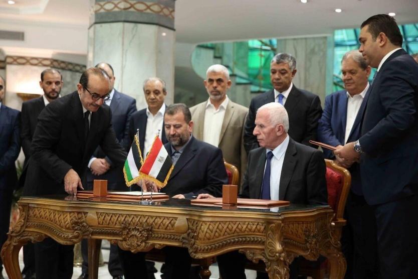 صحيفة: توافق بين فتح وحماس في القاهرة