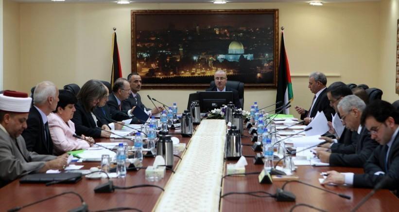 الحكومة تطالب بتحرك عربي وإسلامي عاجل لوقف انتهاكات الاحتلال بحق مقدساتنا