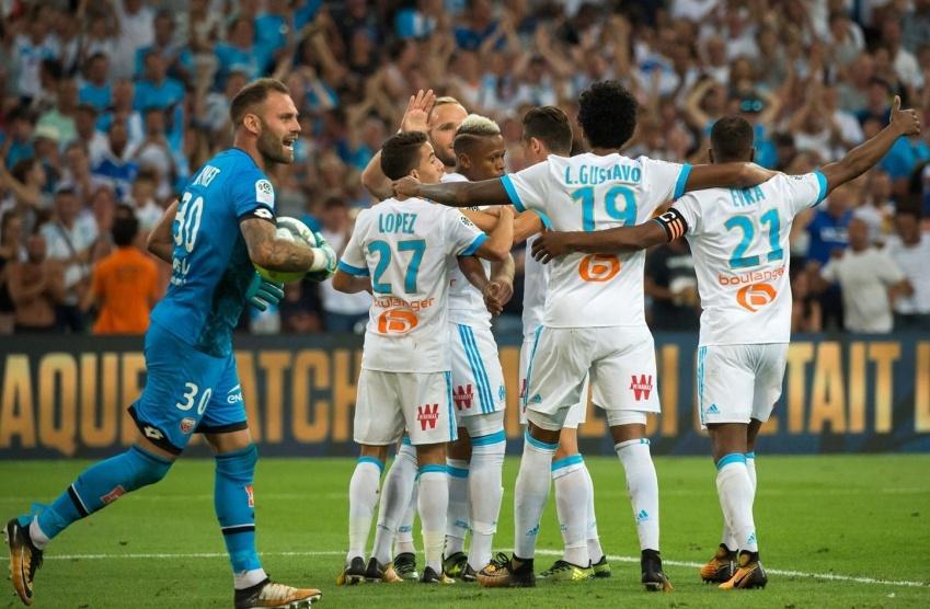مارسيليا يفتتح الدوري الفرنسي برباعية في تولوز