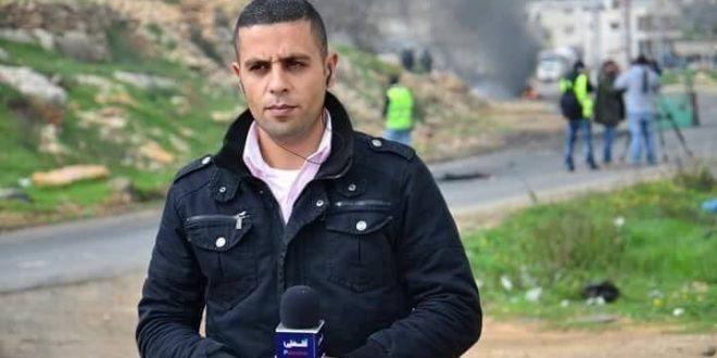 محكمة “عوفر” تمدد اعتقال الصحفي علي دار لخمسة ايام 