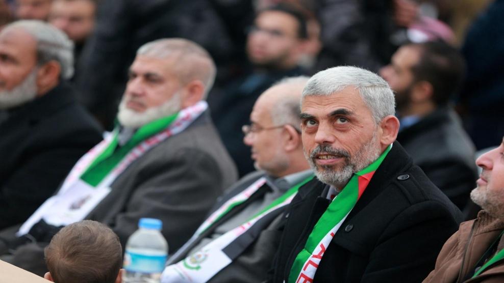 السنوار: ارسلنا رسالة للاحتلال ... سنضرب تل ابيب