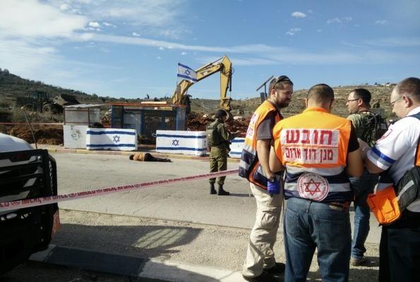 إطلاق النار على فلسطيني بحجة محاولته الطعن
