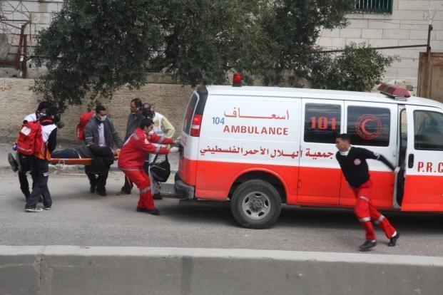 اصابتان في حادثين منفصلين ببيت أمر